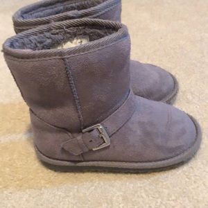 Children’s place size 8 boots